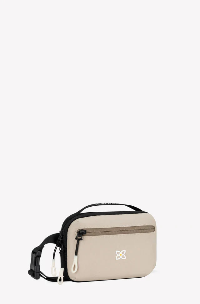 Sherpani Hyk hip pack, back detail