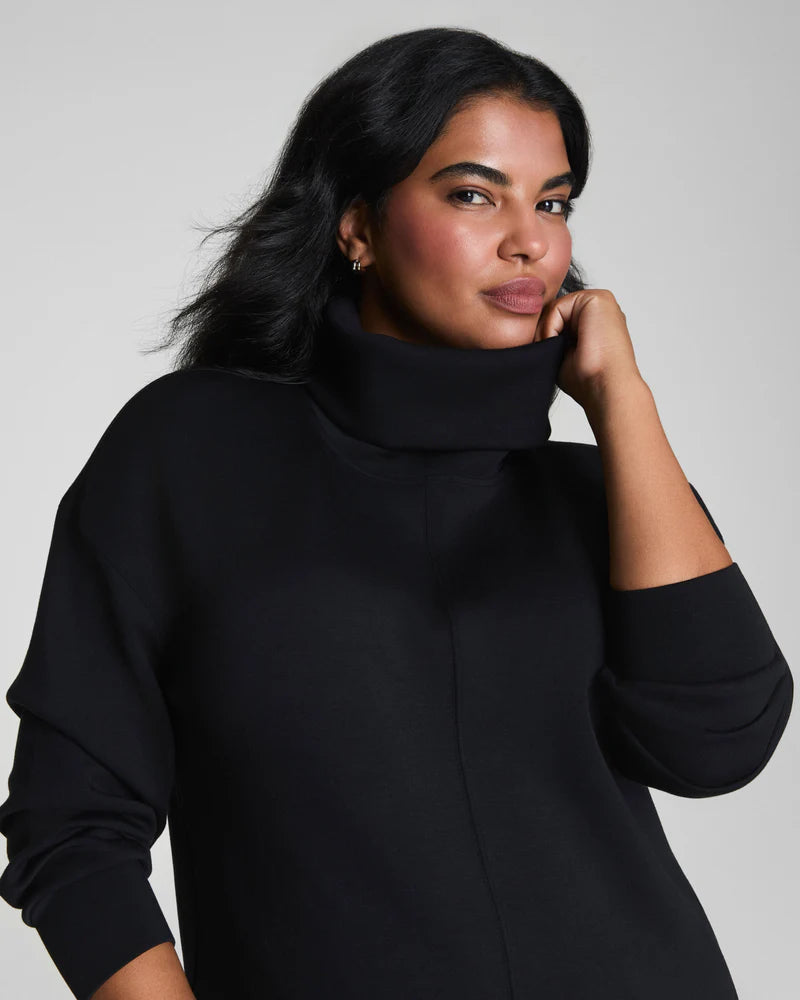 AirEssentials Tunic Sweatshirt, Very Black