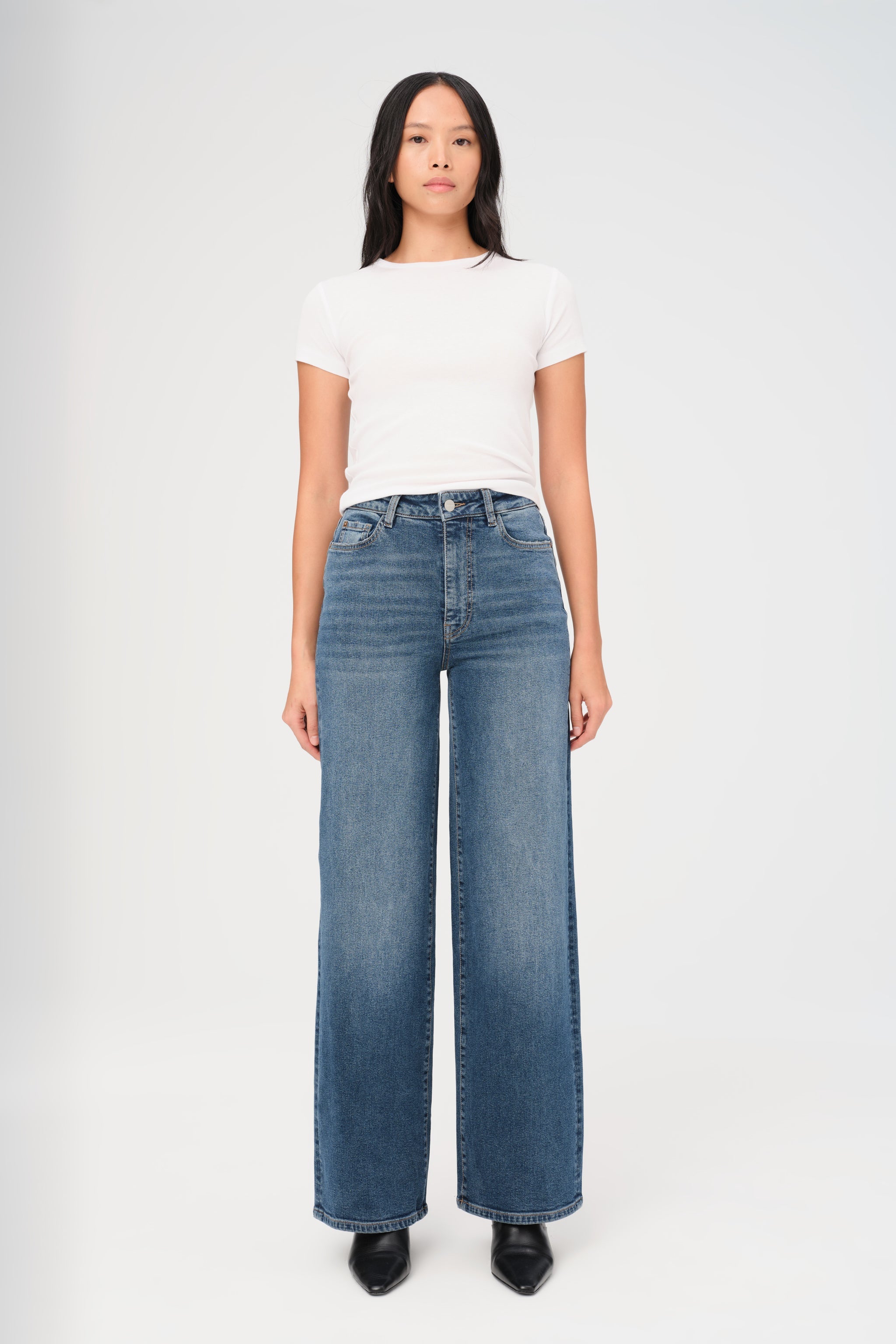 NAO- High Rise Bootcut Jeans, 2 washes
