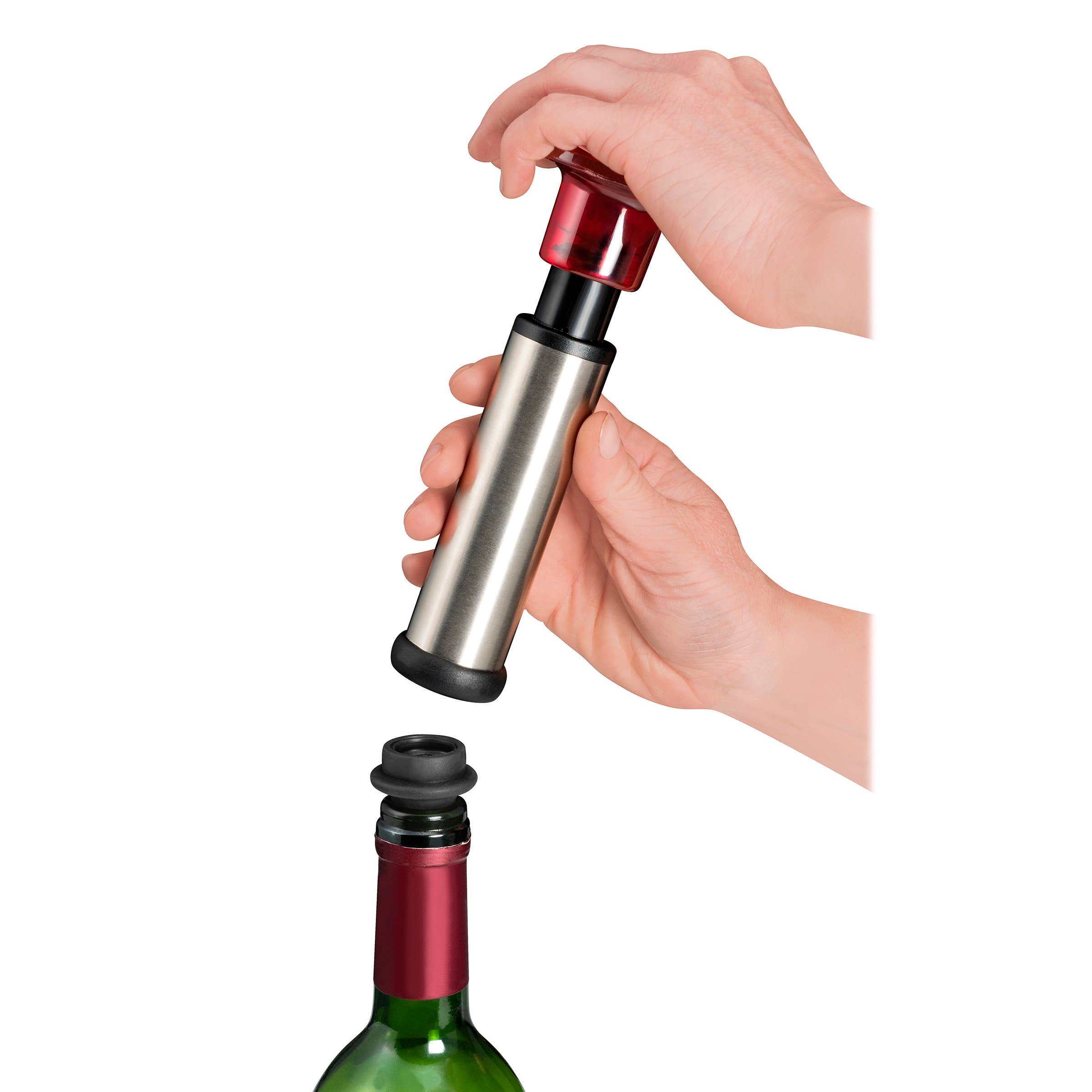 Chef & Sommelier AERO vacuum pump, in use on wine bottle