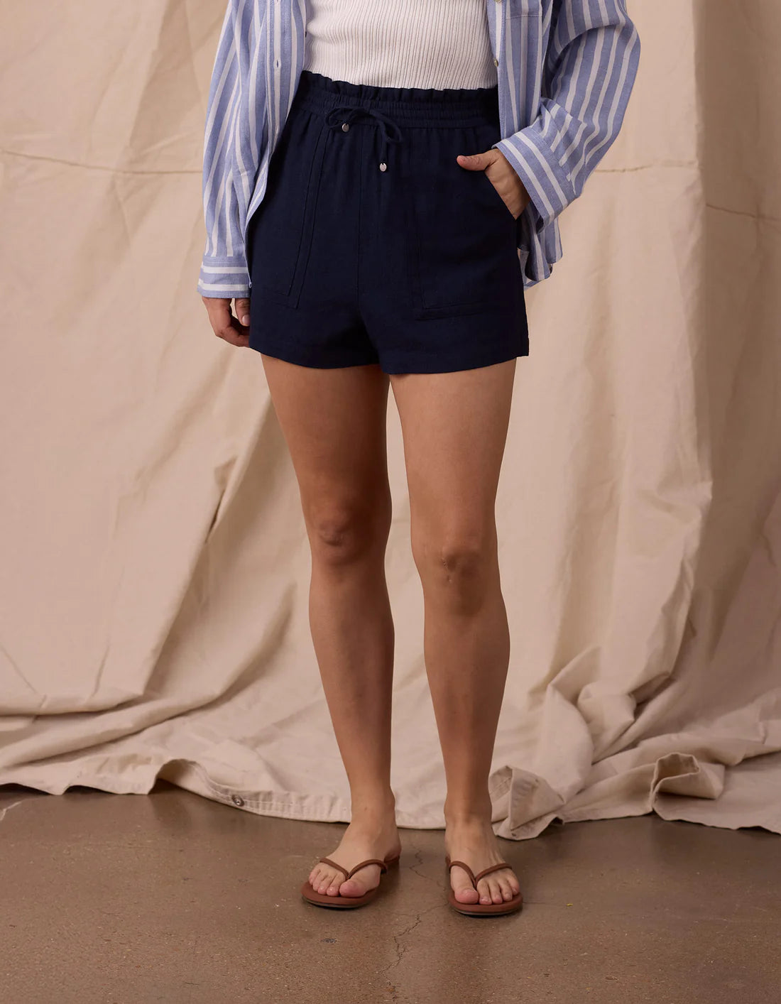 Leukos Linen-Blend Paperbag Short, Navy