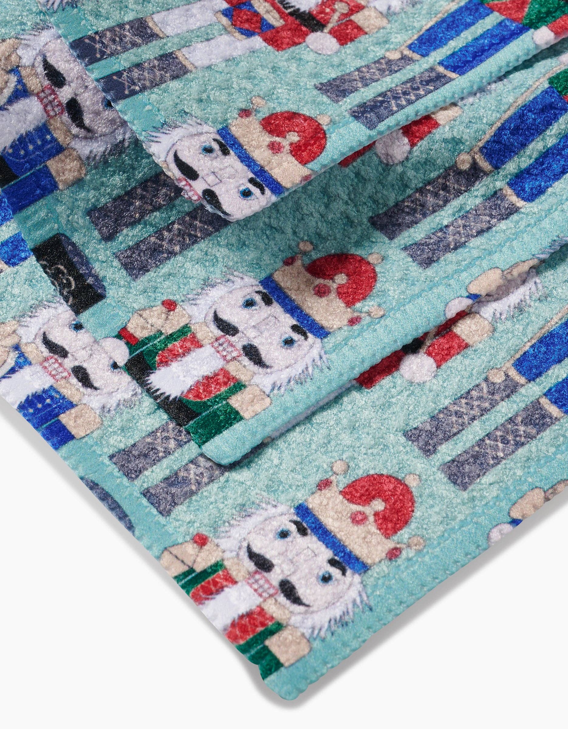 Nuts Cracking Dish Cloth Set