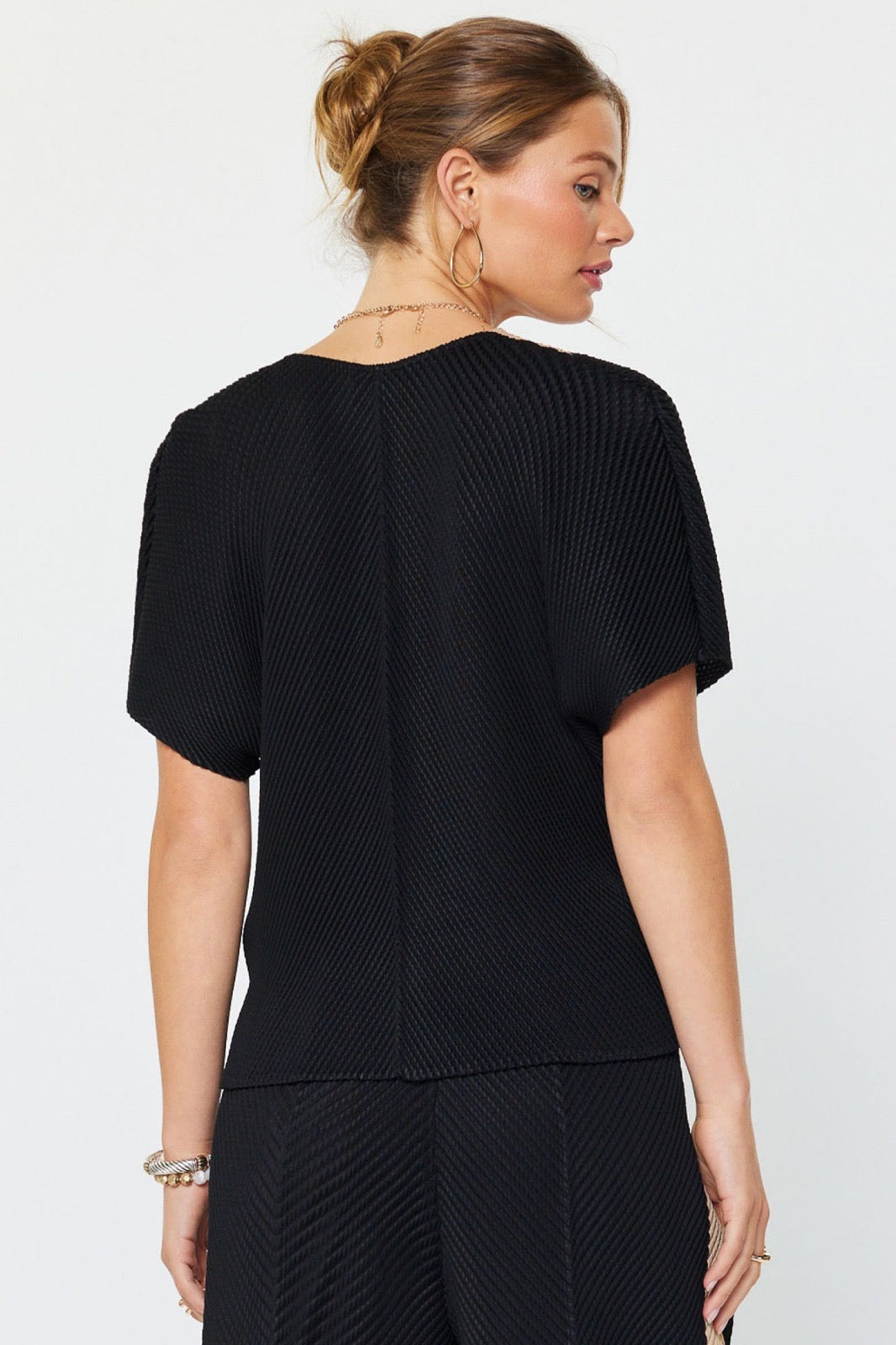 Vneck Dolman Sleeve Pleated Top, Black
