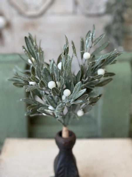 Winter Court Mistletoe Bundle, 14"