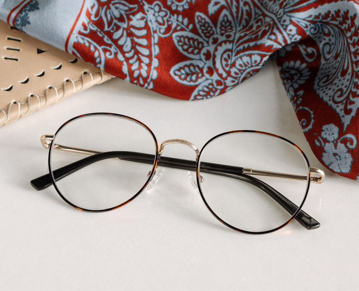 Peepers Classified Reading Glasses in Tortoise