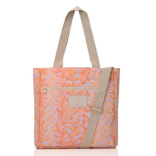 Keep it Light Daily Tote, Lei Stand