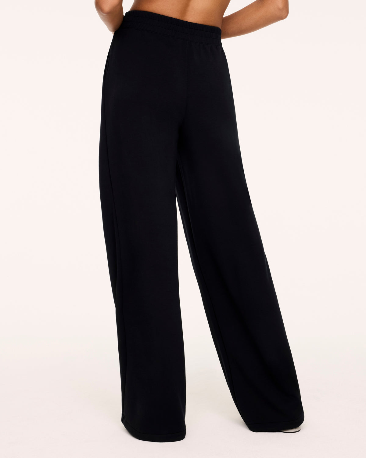 SPANX AirEssentials pleated wide leg pant